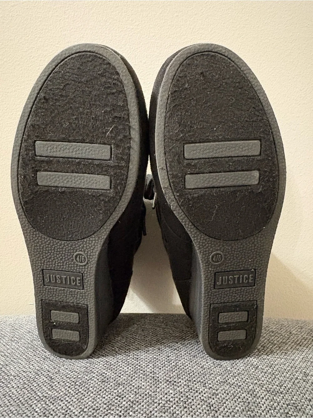 Girl’s Justice black faux suede booties/wedge - size 4/6
